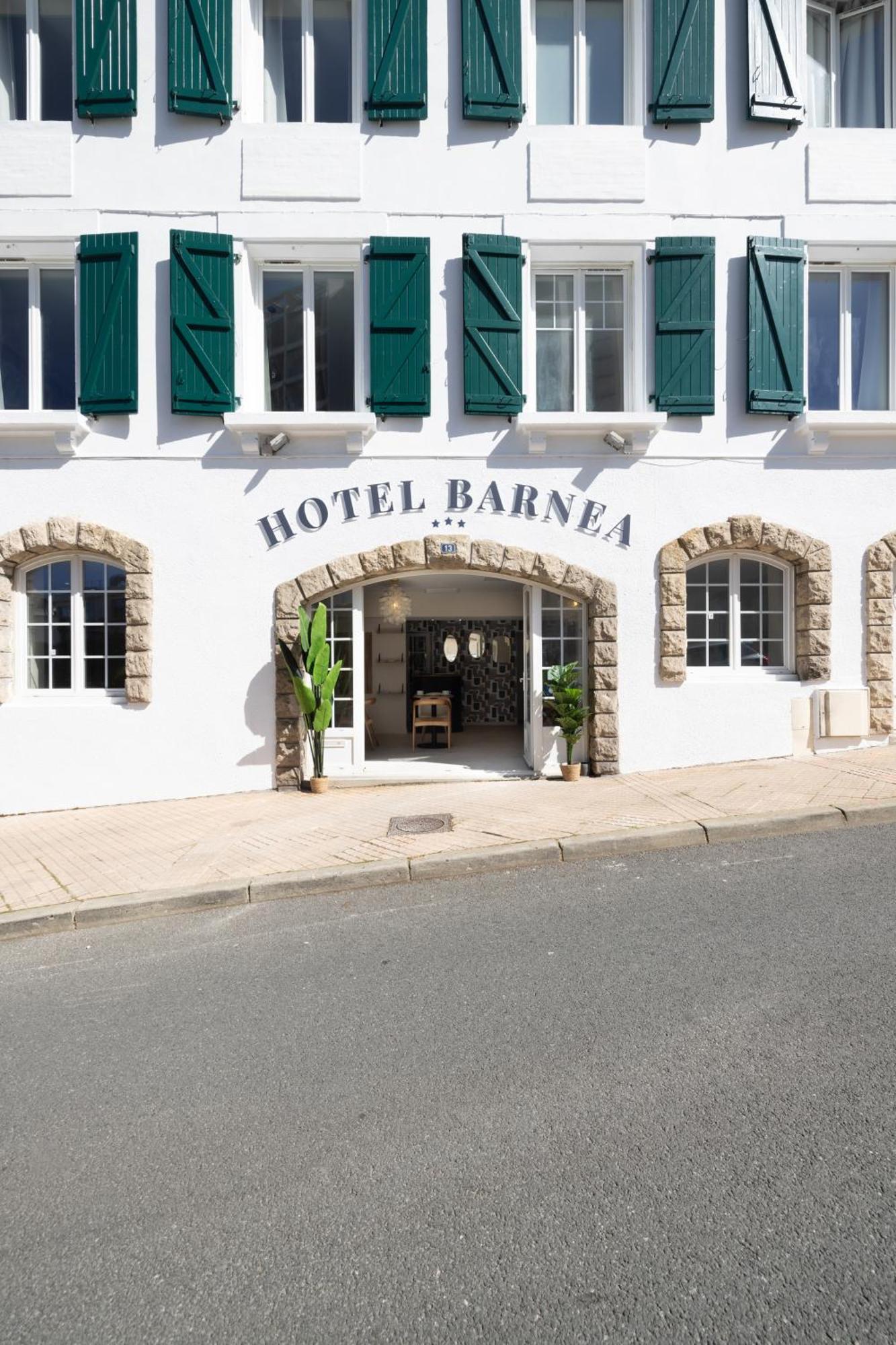Hotel Barnea Биариц Екстериор снимка